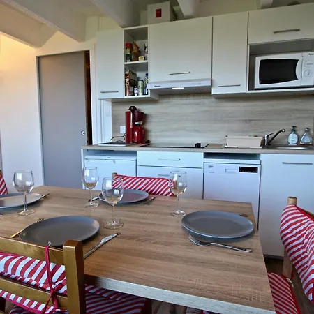 Avec Balcon Et Parking Couvert - Fr-1-340-186 Apartment